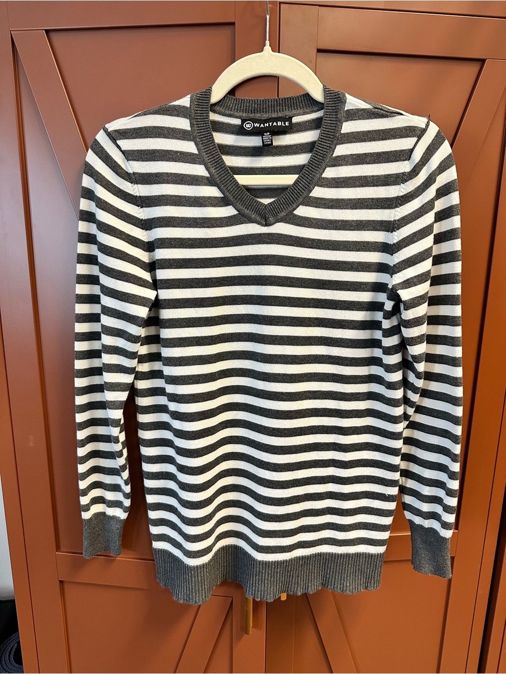 Wantable Women's Gray and White Striped V-Neck Sweater